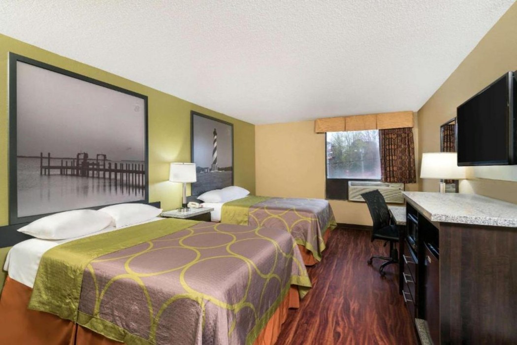 Super 8 by Wyndham Raleigh North East 11/32