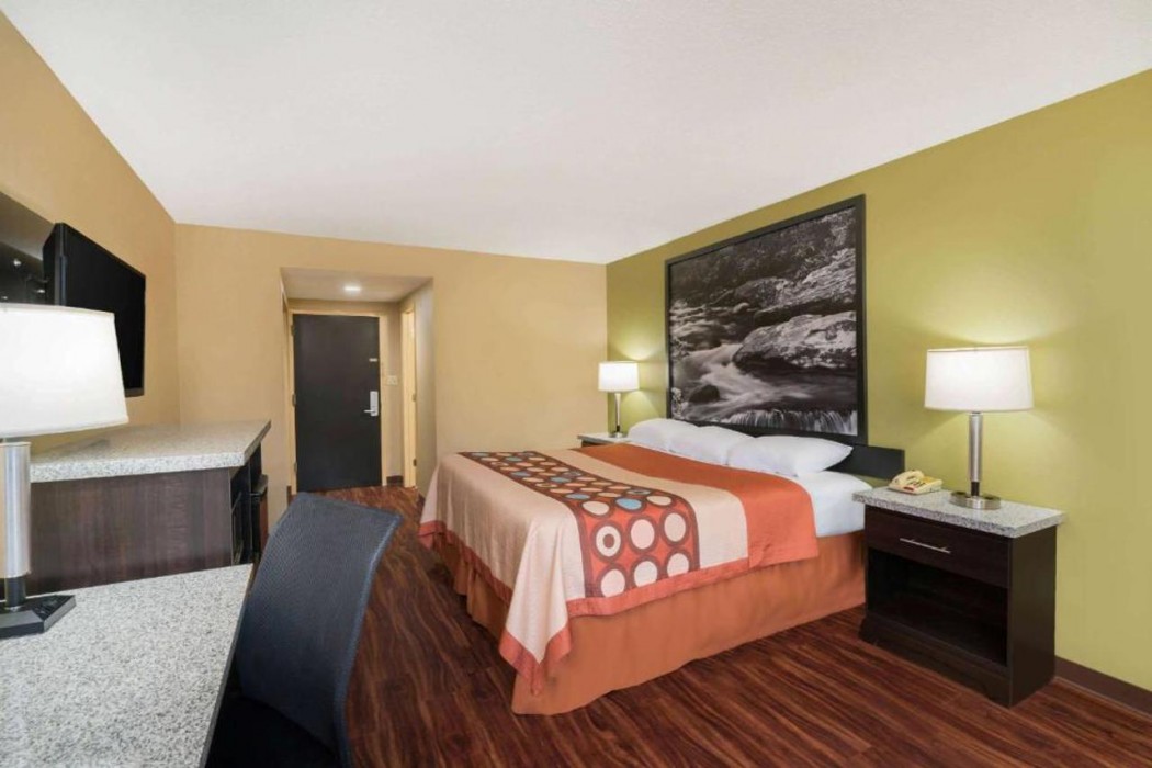Super 8 by Wyndham Raleigh North East 9/32