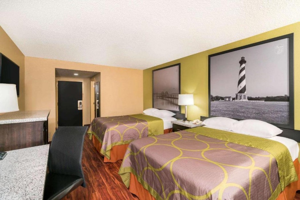 Super 8 by Wyndham Raleigh North East 13/32