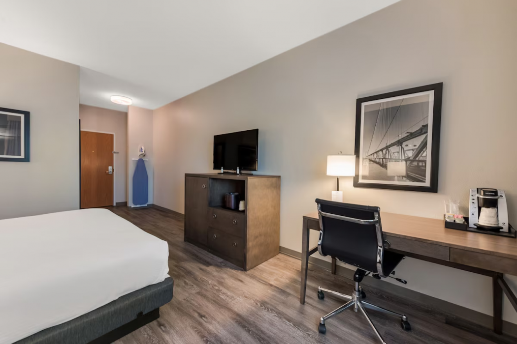 SureStay Plus Hotel by Best Western Highland Poughkeepsie 17/38