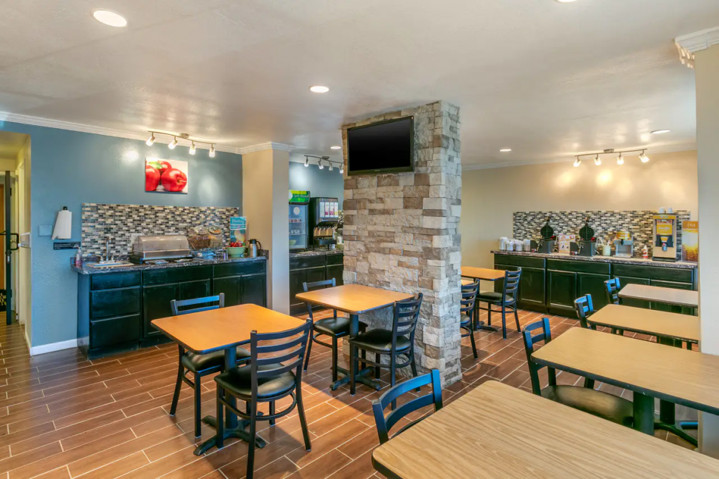 Quality Inn Rawlins I-80 15/34