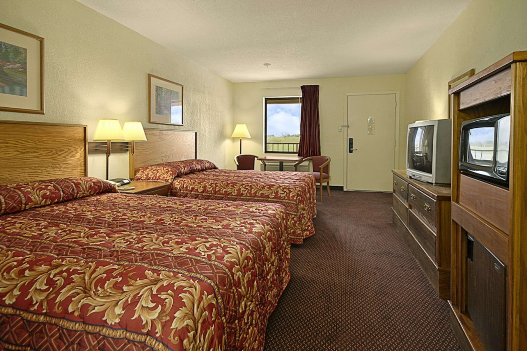 Super 8 by Wyndham Rayville 6/12