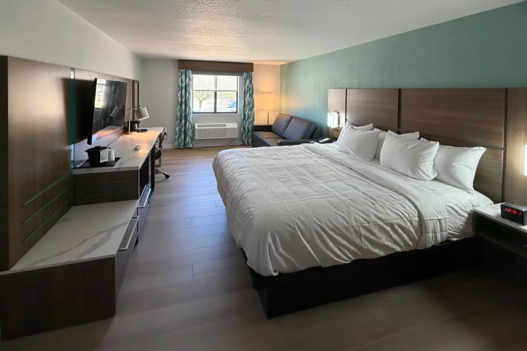 Clarion Pointe Springfield Southeast 10/20