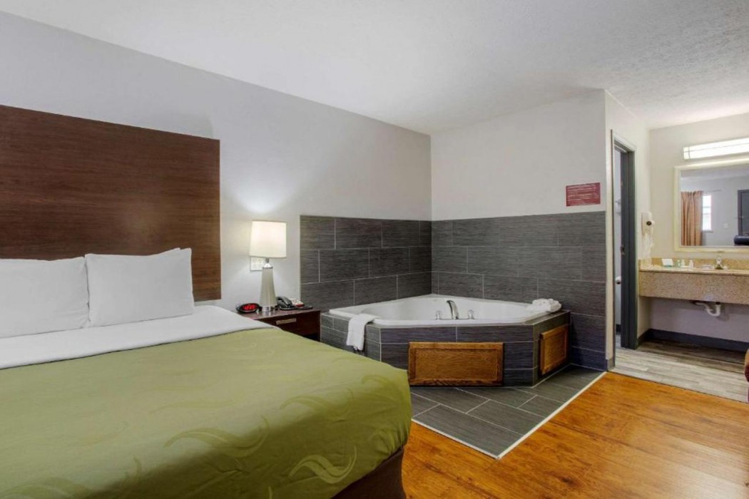 Quality Inn Columbus-East 8/23