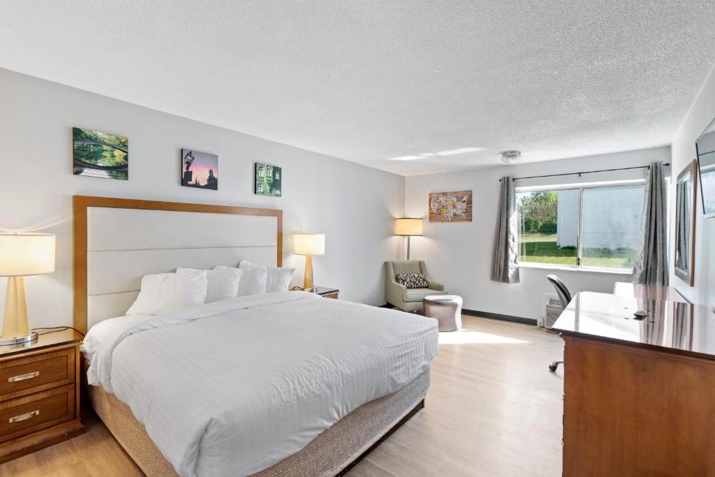 Days Inn By Wyndham Erie 13/39