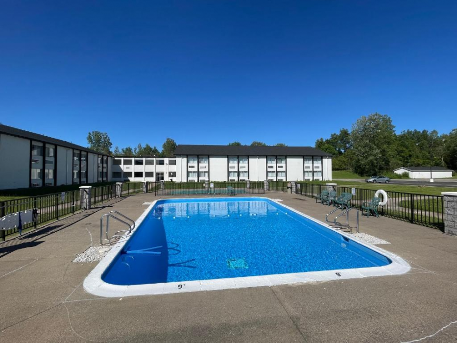 Days Inn By Wyndham Erie 23/39