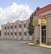 Super 8 Colorado Springs/South/Circle Dr.