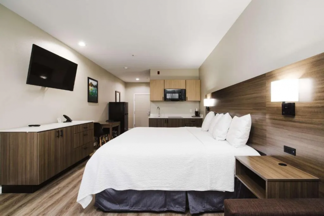 SureStay Studio by Best Western Conroe Downtown 15/26