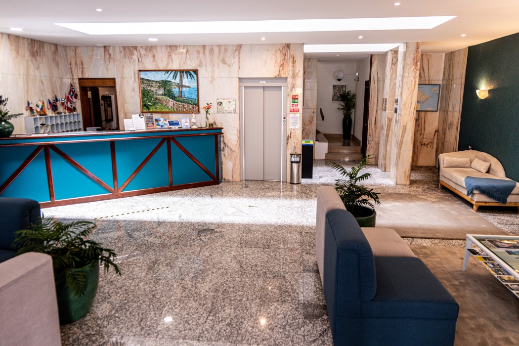 Lobby at Aparthotel Imperatriz, FUNCHAL