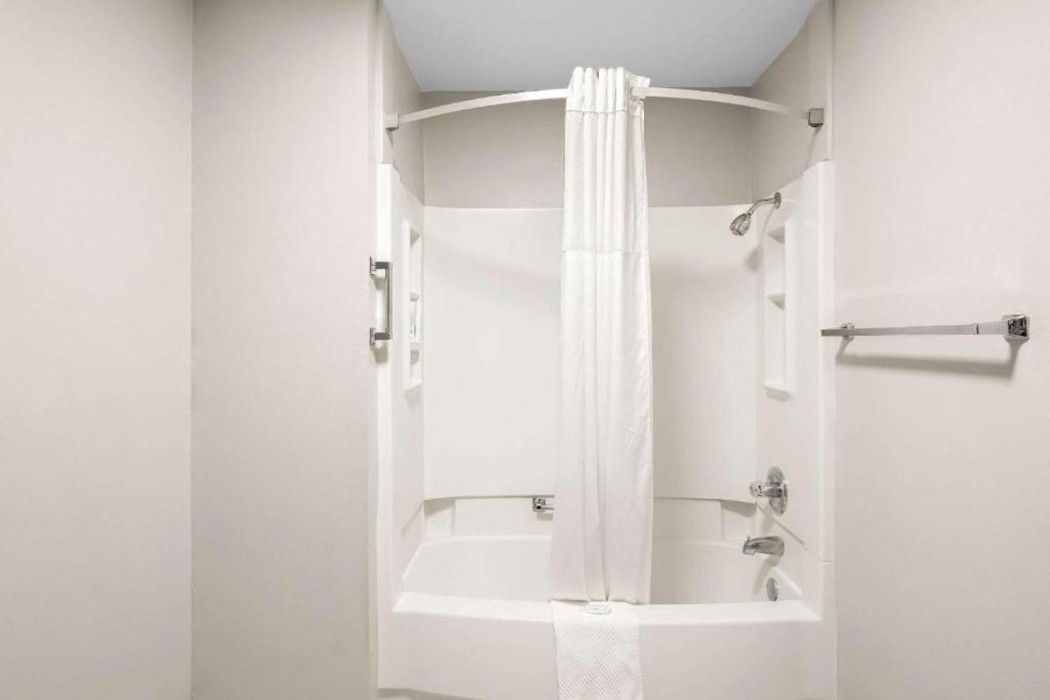 Quality Inn & Suites Monticello Ar 13/24