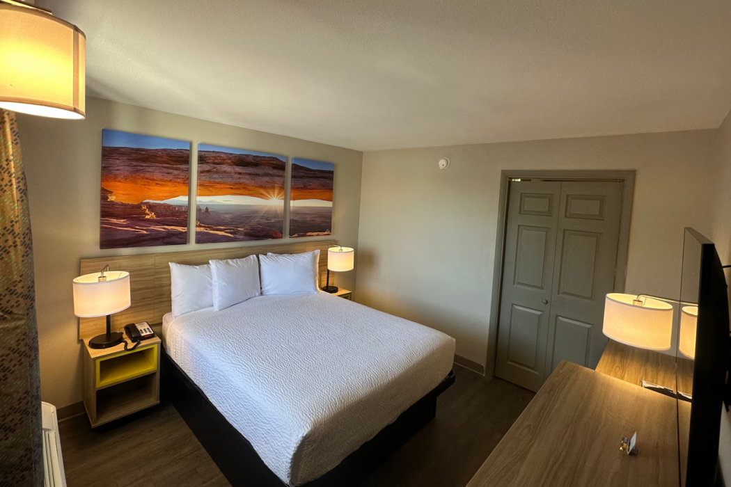 Days Inn by Wyndham Farmington NM 22/59