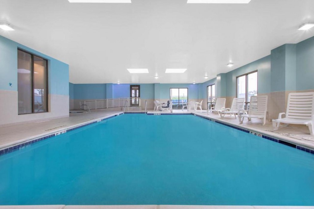 Spark by Hilton Mechanicsburg 34/50