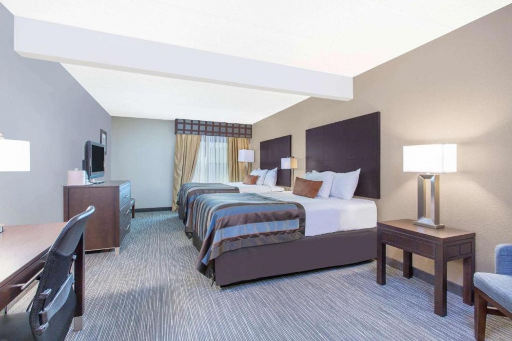 Spark by Hilton Mechanicsburg 10/50