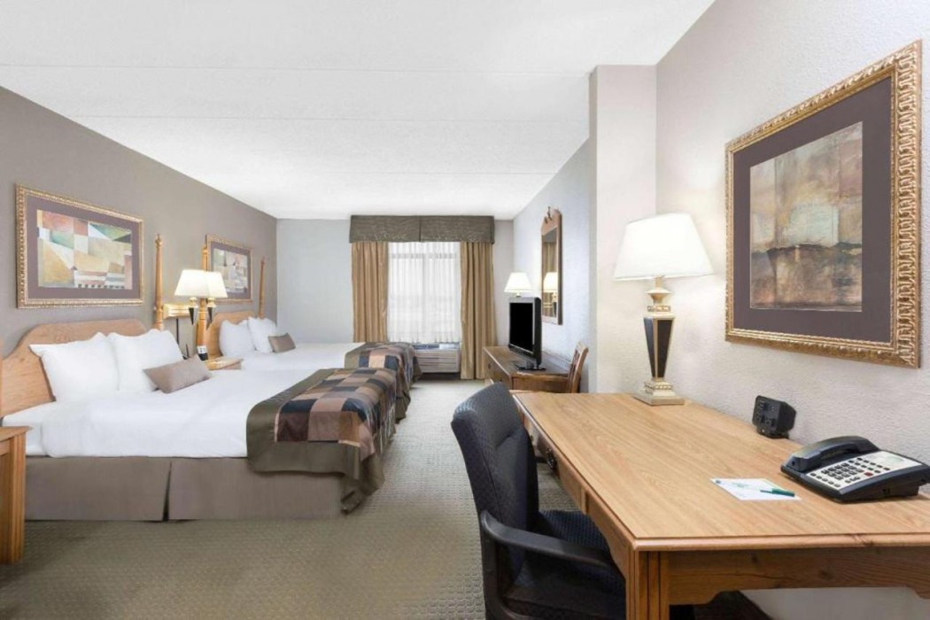 Spark by Hilton Mechanicsburg 9/50