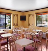 Super 8 by Wyndham Naples 15/31