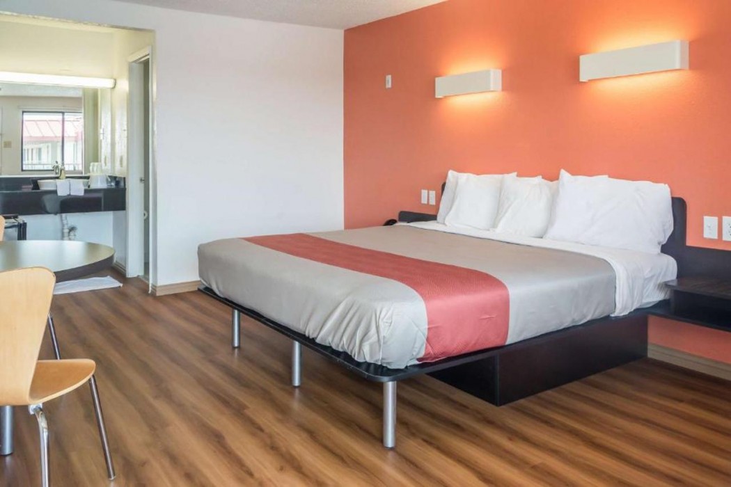 Motel6 Mesquite, TX - Rodeo - Convention Ctr 14/39