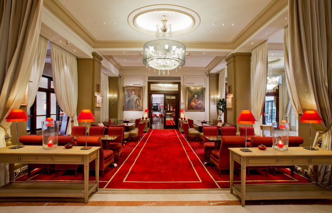 HOTEL CALIFORNIA CHAMPS ELYSEES 6/52