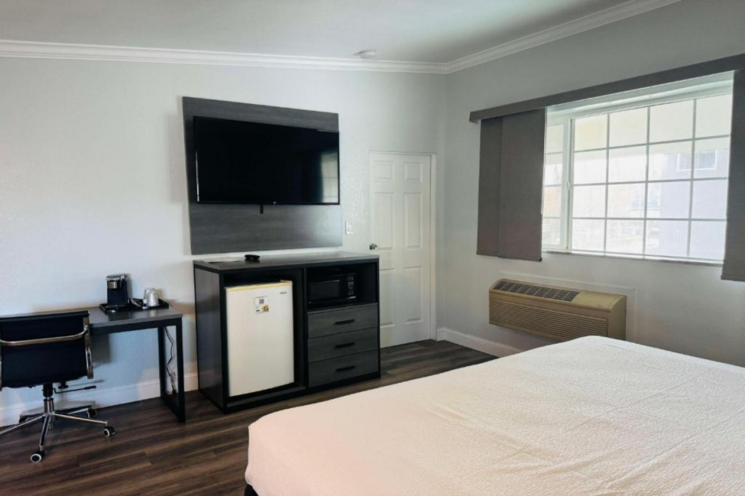 SureStay by Best Western Fresno Central 8/54