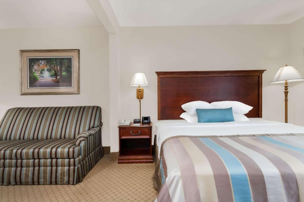 Wingate by Wyndham Columbia / Lexington 6/18