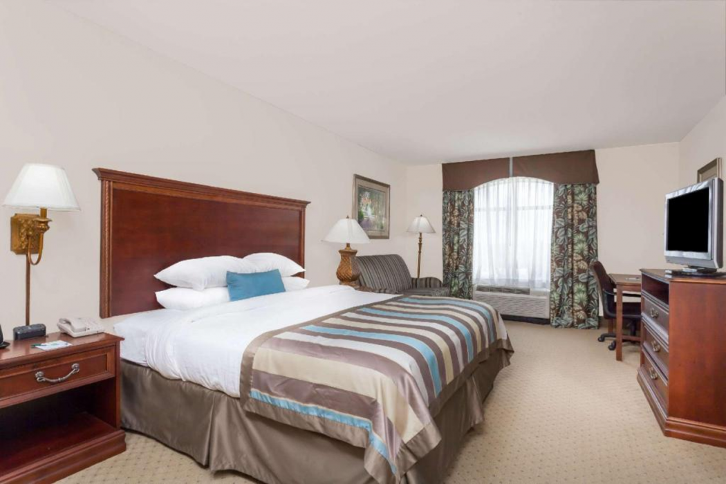 Wingate by Wyndham Columbia / Lexington 4/18