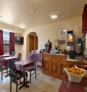 Econo Lodge Inn Suites Laredo 4/16
