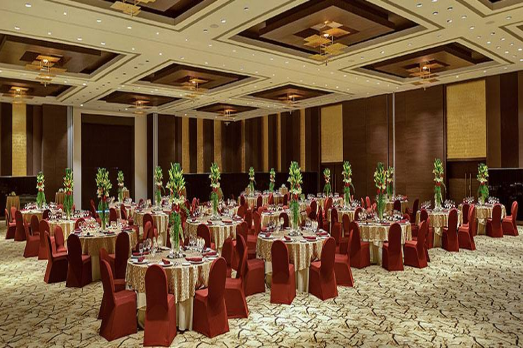 Sahara Star Mumbai 8/10