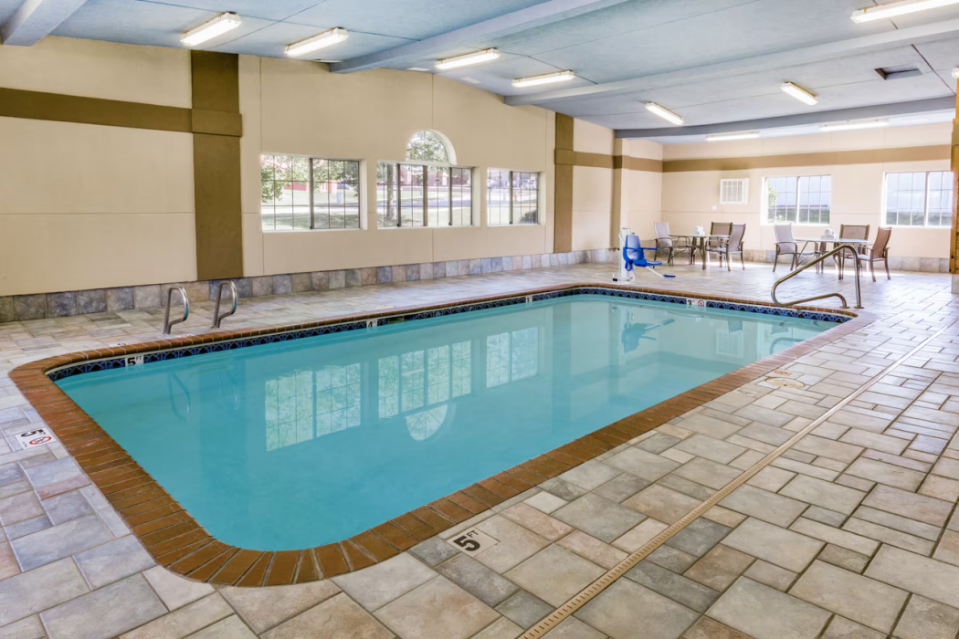 Americinn By Wyndham Des Moines Airport 10/17
