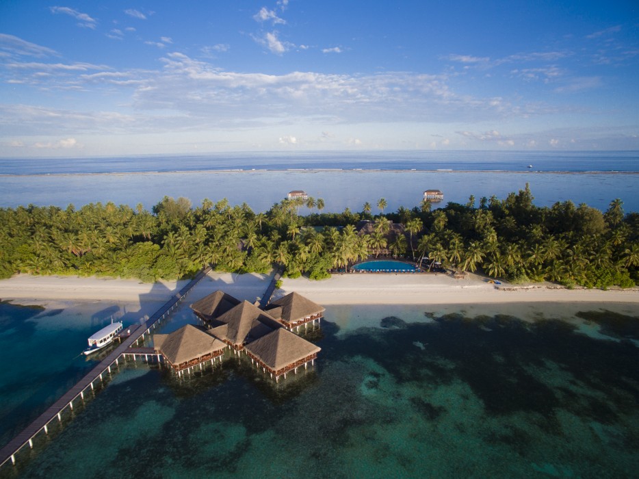 Medhufushi Island Resort 6/96