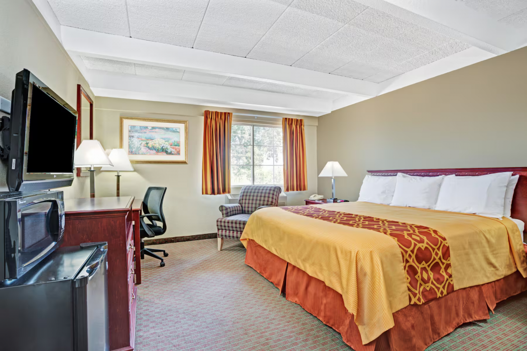 Travelodge by Wyndham Iowa City 5/13