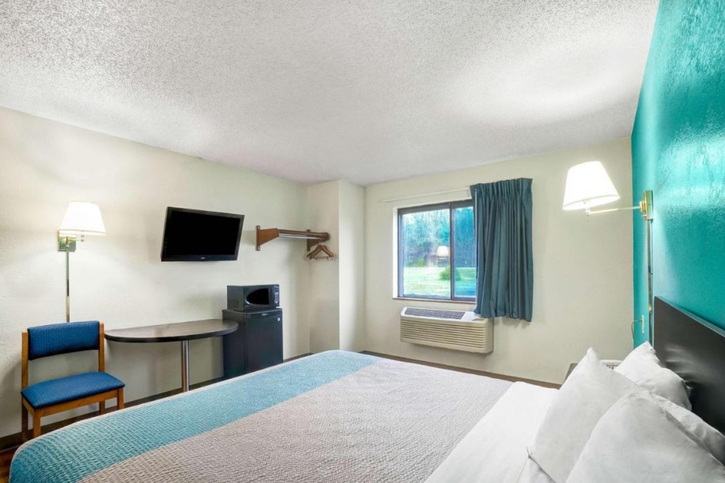 Motel6 Montoursville, PA - Williamsport 14/36