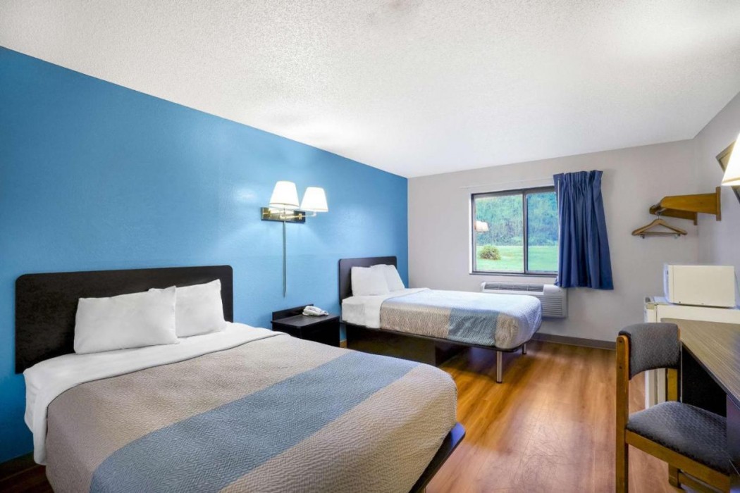 Motel6 Montoursville, PA - Williamsport 12/36
