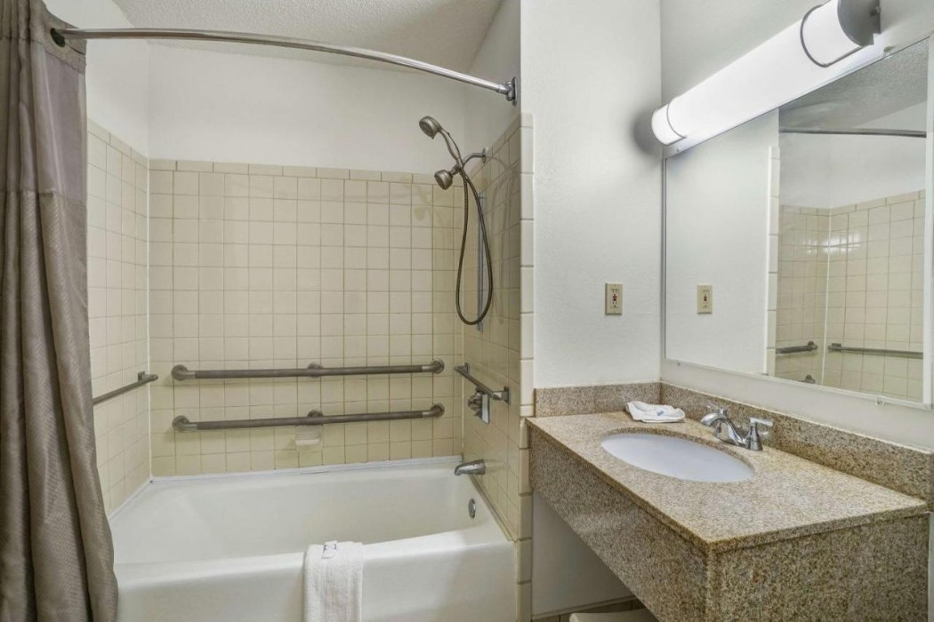 Motel6 Montoursville, PA - Williamsport 18/36