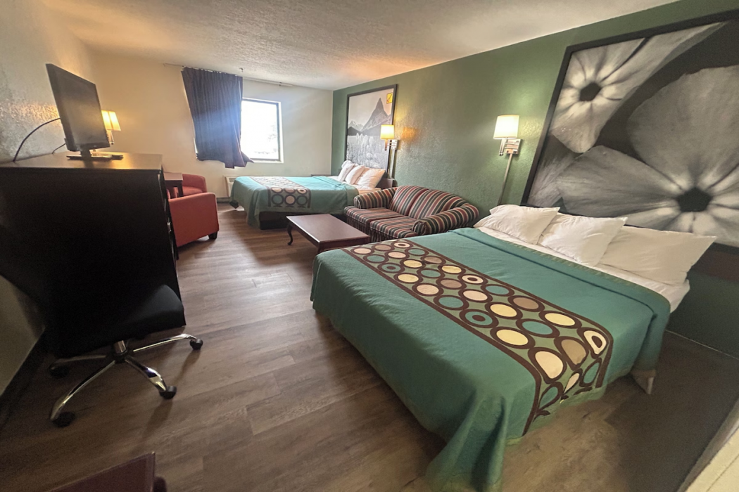 Rockwood Inn Kennett I 55 Near Blytheville 9/20