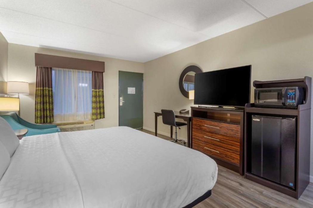 Clarion Pointe Kimball 13/28