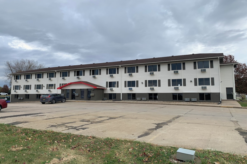 Super 8 By Wyndham Kirksville 1/19