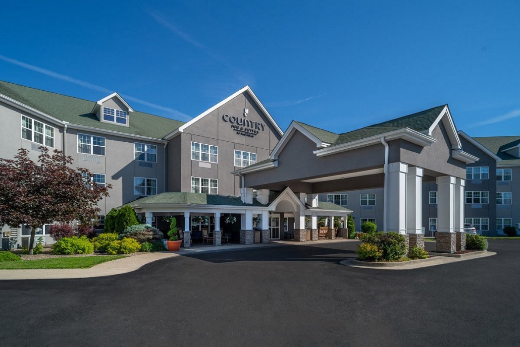 Country Inn & Suites By Radisson, Dunbar - Charleston 2/21