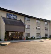 Country Inn & Suites By Radisson, Dunbar - Charleston 1/21