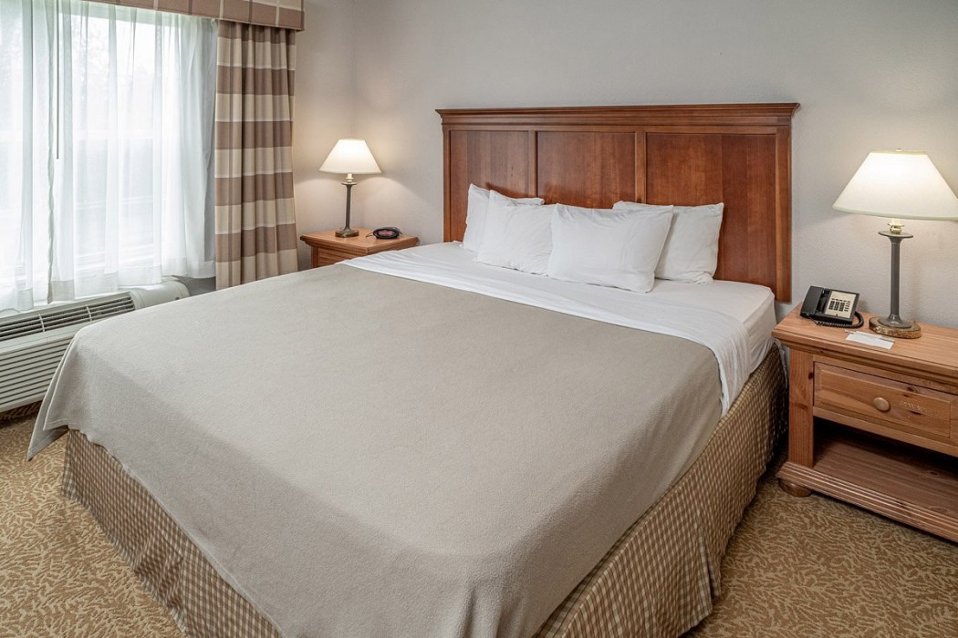 Country Inn & Suites By Radisson, Dunbar - Charleston 12/21