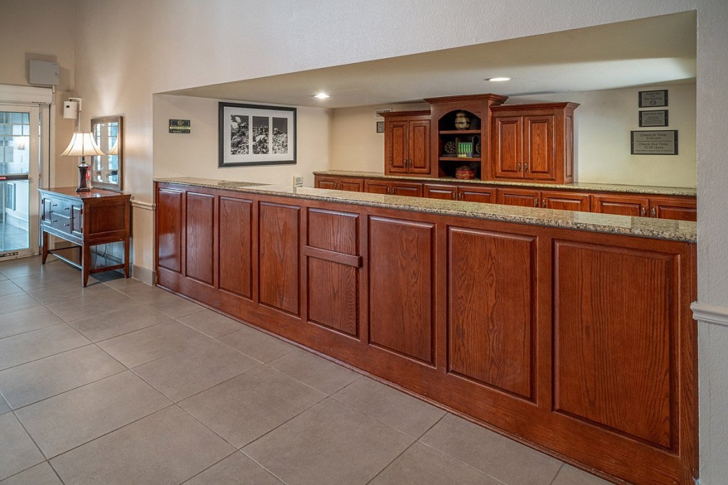 Country Inn & Suites By Radisson, Dunbar - Charleston 7/21