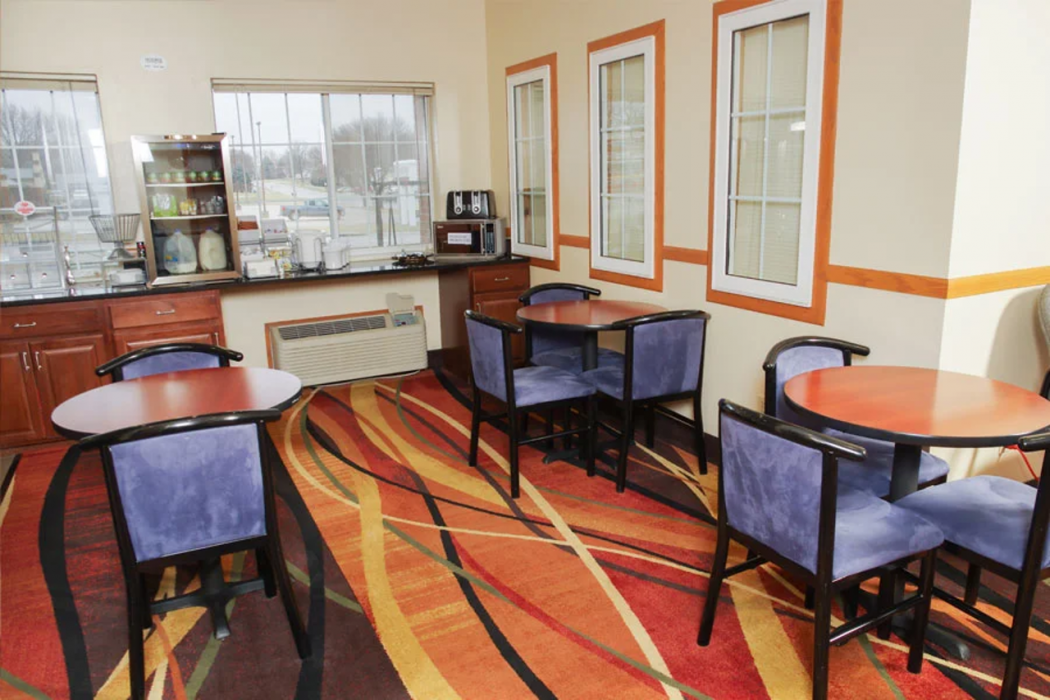 Dutch Inn and Suites Sioux City, IA 13/29
