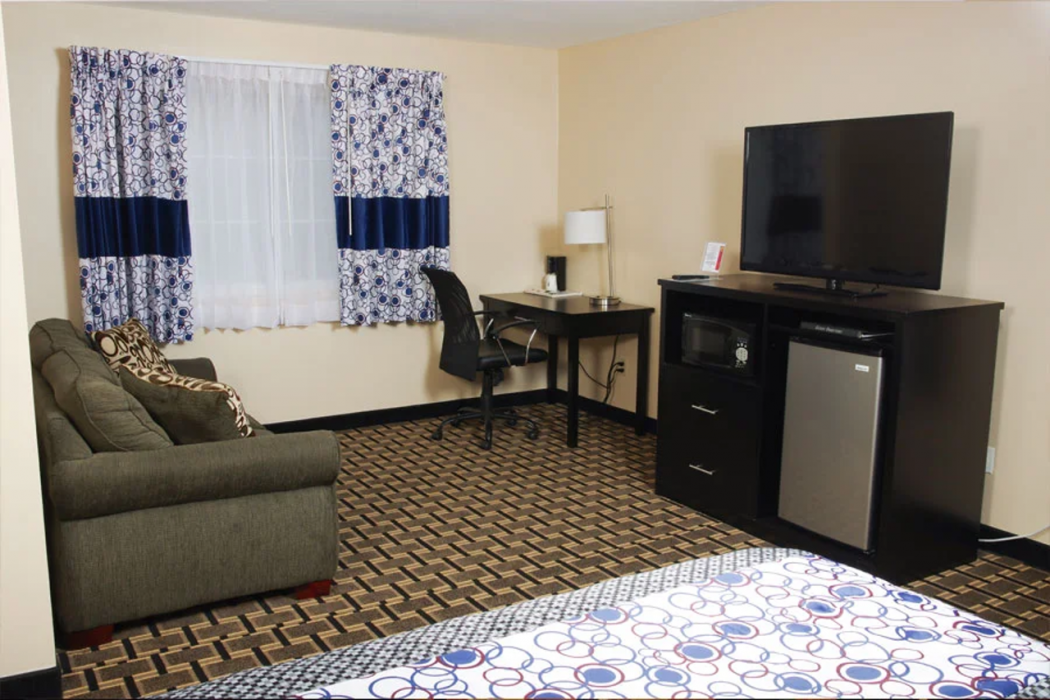 Dutch Inn and Suites Sioux City, IA 4/29