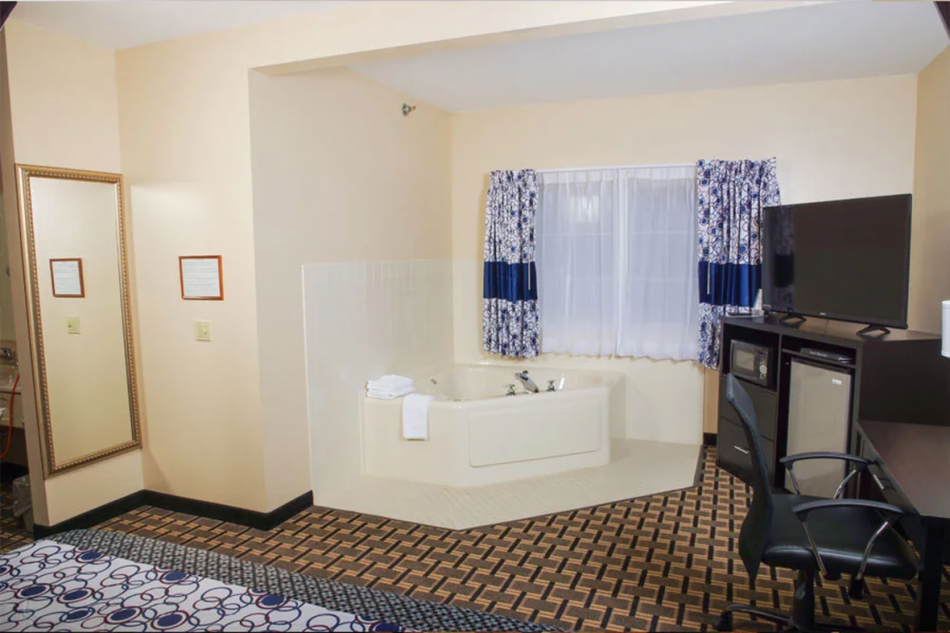 Dutch Inn and Suites Sioux City, IA 10/29