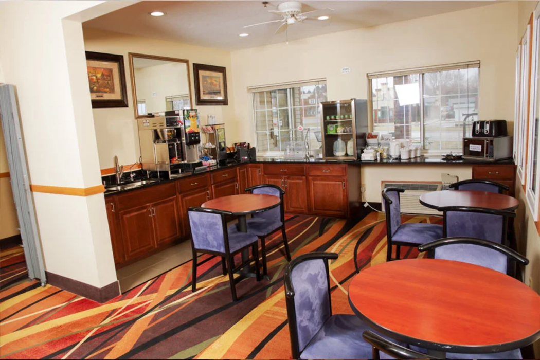 Dutch Inn and Suites Sioux City, IA 12/29