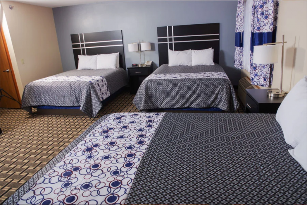 Dutch Inn and Suites Sioux City, IA 8/29