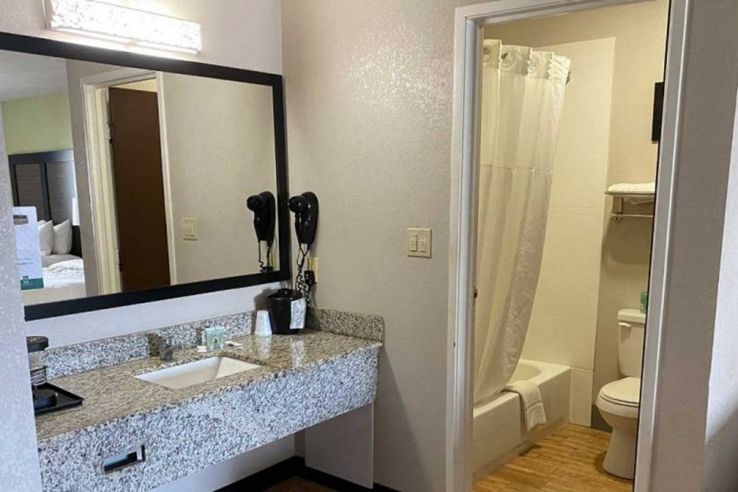 Motel6 Lancaster, PA 8/41