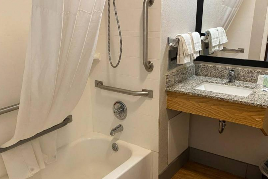 Motel6 Lancaster, PA 11/41