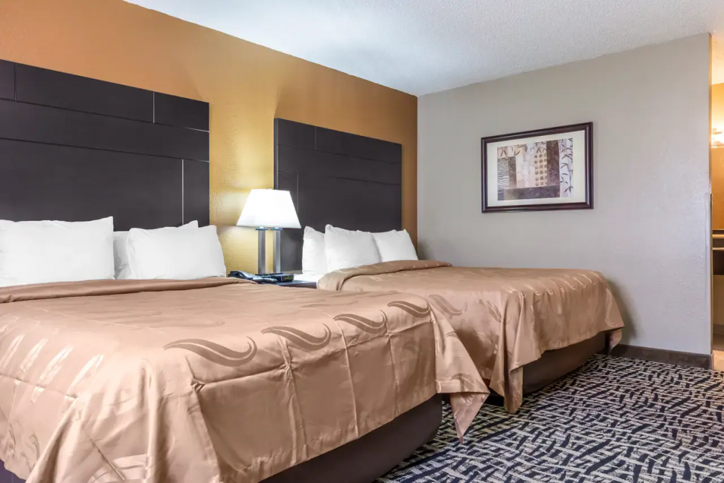 Quality Inn Lamar 10/26