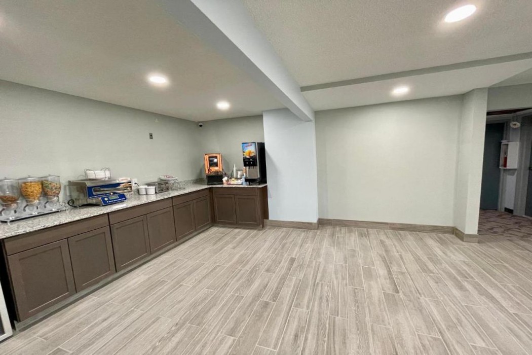 Travelodge by Wyndham Lamoni 11/15