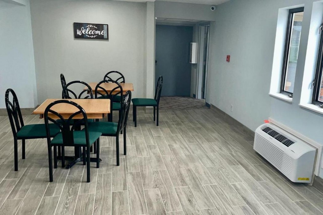 Travelodge by Wyndham Lamoni 8/15