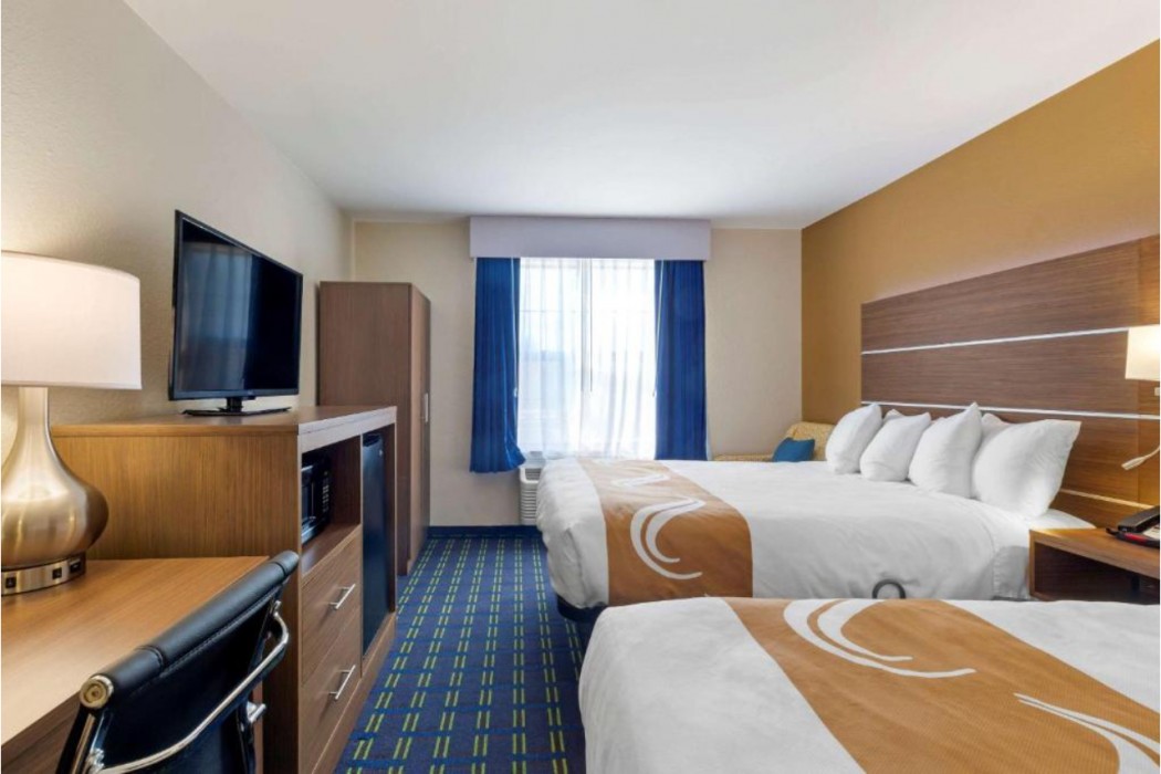 Quality Inn Lenox MA 14/29